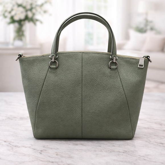 Coach Elegant Green Pebbled Leather Two Way Satchel. - Picture 2 of 4